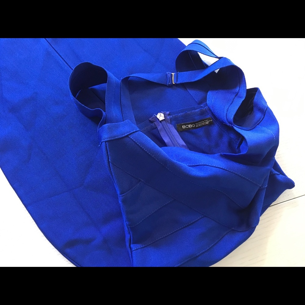 BCBG Exclusively For Nordstrom Criss Cross Bandage Dress In Royal Blue - Picture 5 of 9